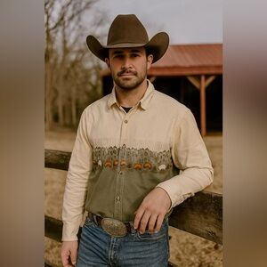 Vans California Men's button down shirt Beige and Green Western medium